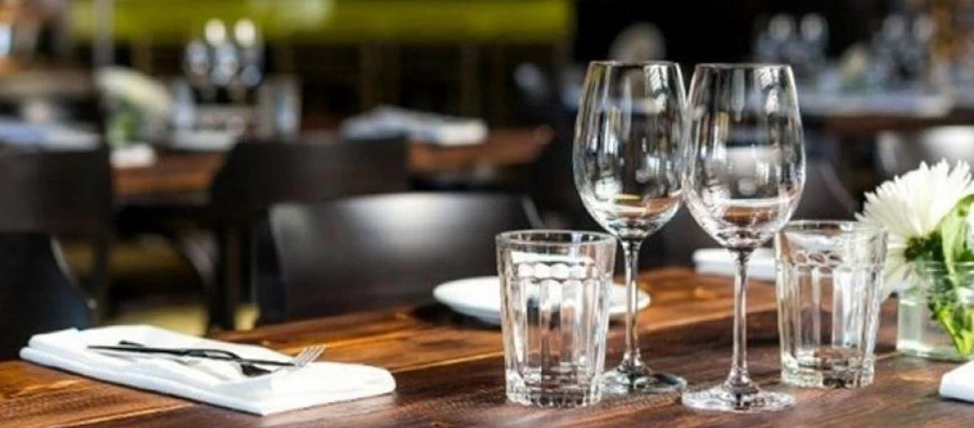  Εστίαση: Άνοιγμα ημιυπαίθριων και κλειστών χώρων ζητούν οι επαγγελματίες